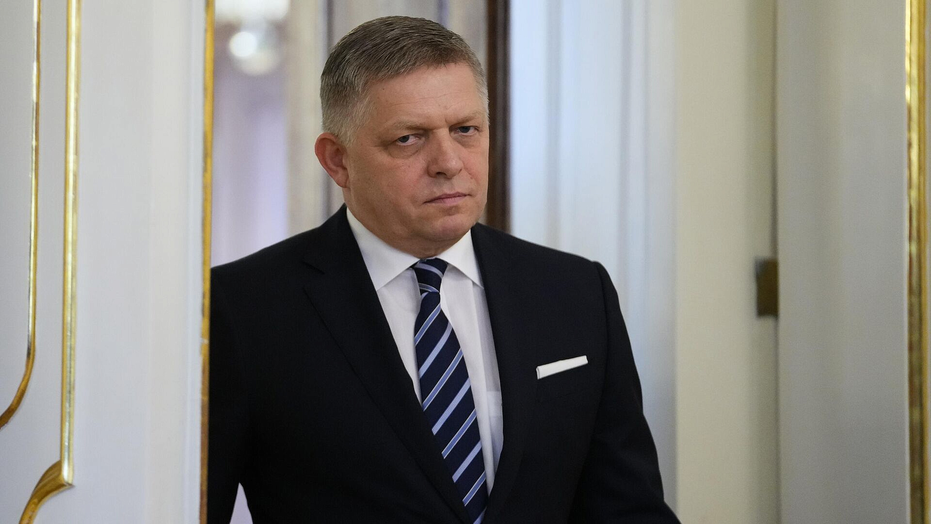 Низкий уровень Дуная не повлиял на работу АЭС в Словакии, заявил Фицо