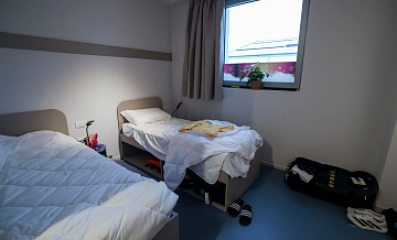 В Олимпийской деревне в Милане разгромили 70 душевых кабинок 