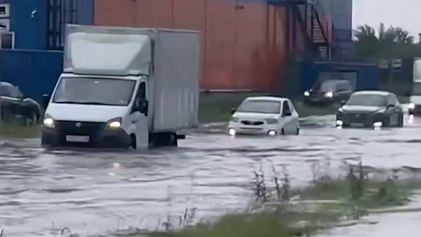 В Петербурге из-за дождя подтопило улицы