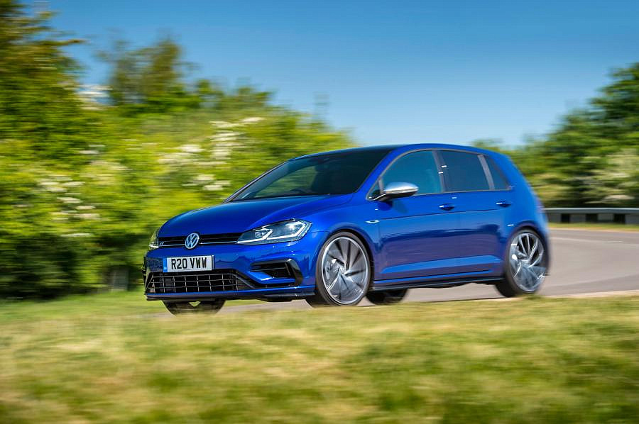    320- Volkswagen Golf R