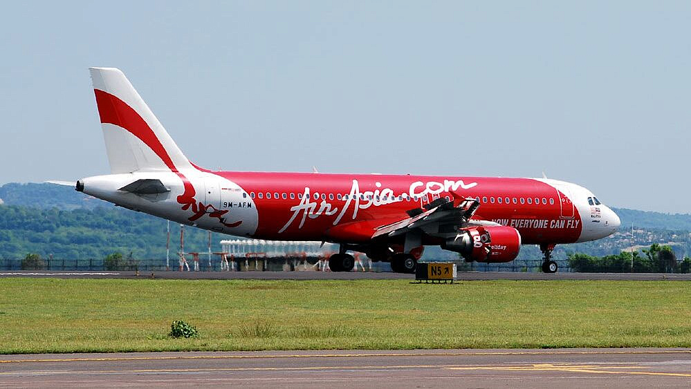 Глава AirAsia назвал закрытие Ормузского пролива шоком для авиаотрасли
