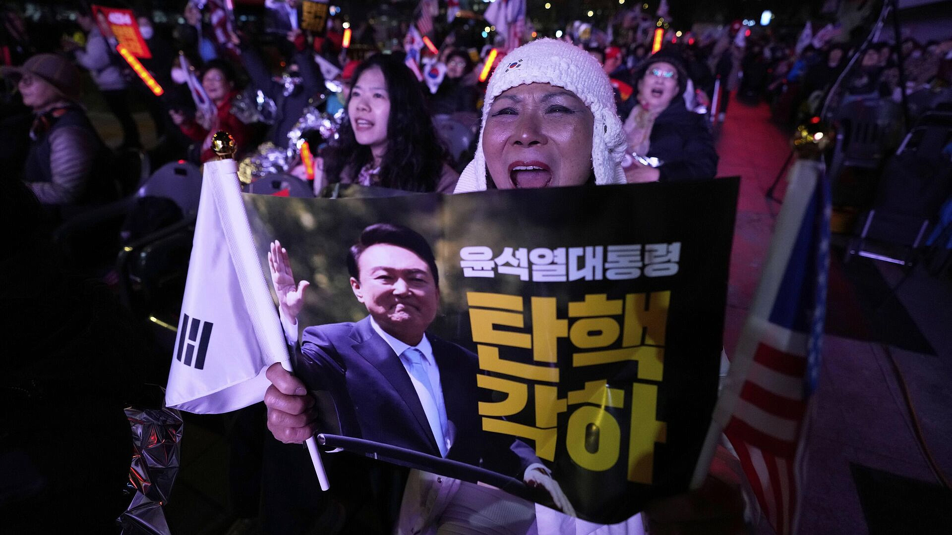 Сторонники экс-президента Южной Кореи вышли на протест у здания суда