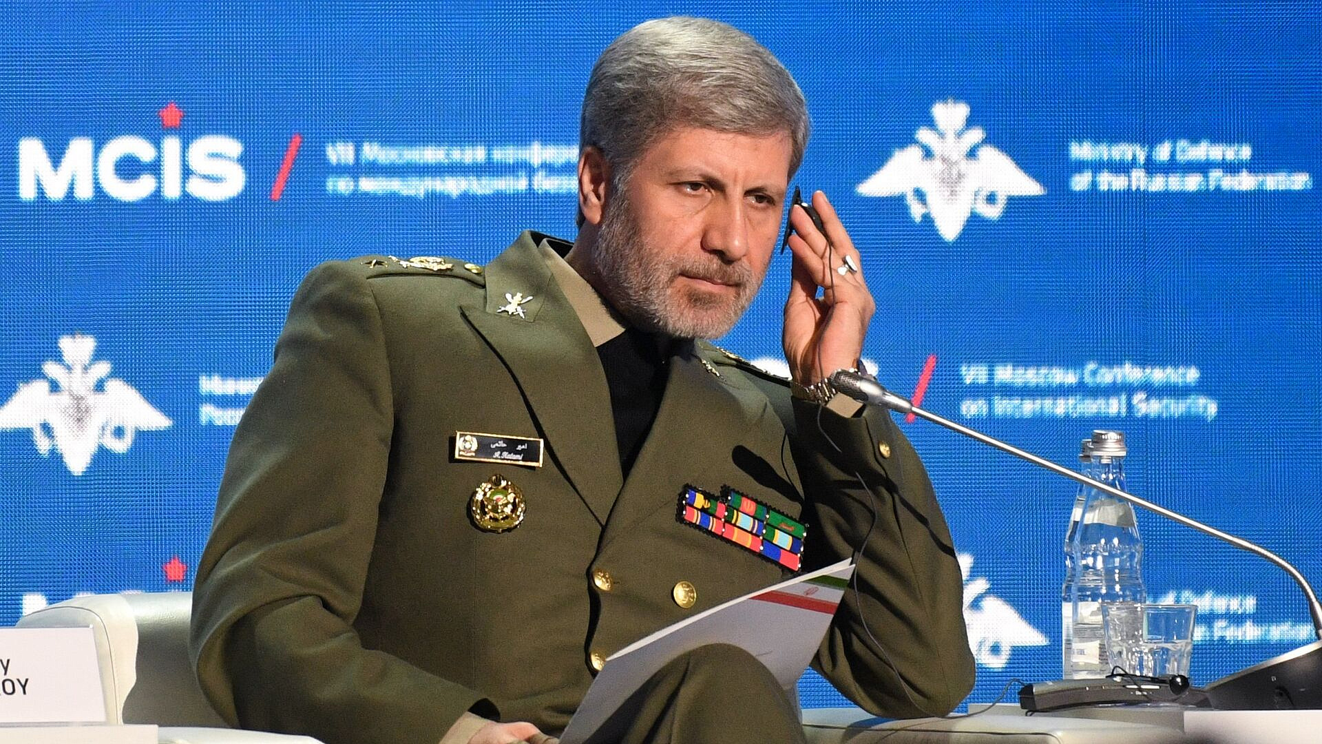 В Иране пообещали сокрушительный ответ в случае нападения на страну