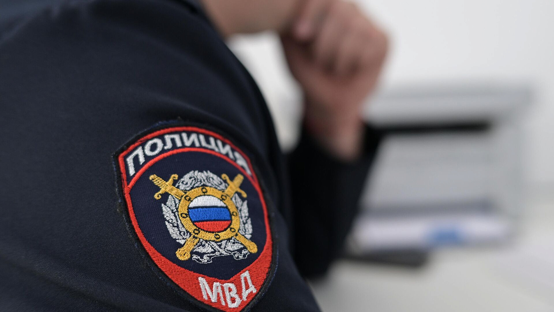 В Москве задержали мужчину, столкнувшего подростка с самоката в метро