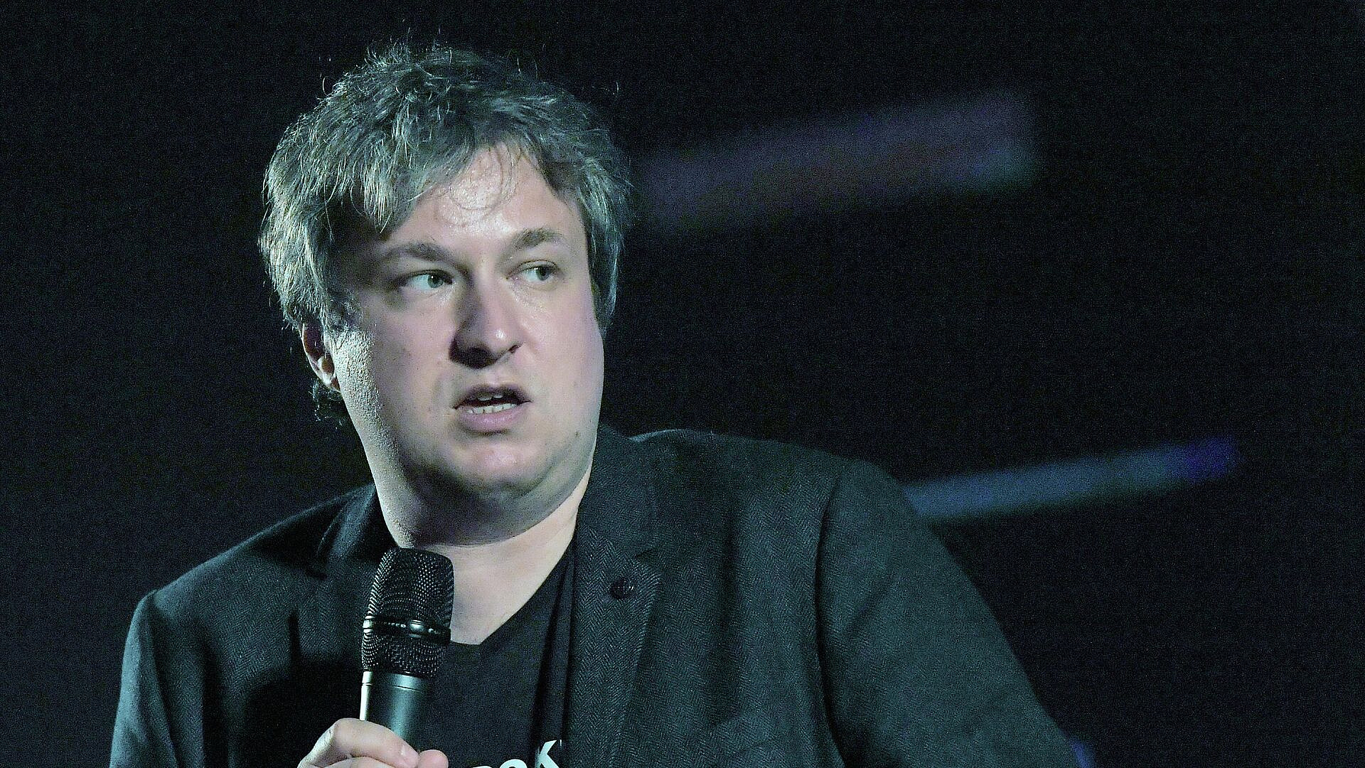 Суд приговорил кинокритика-иноагента Долина* к одному году колонии