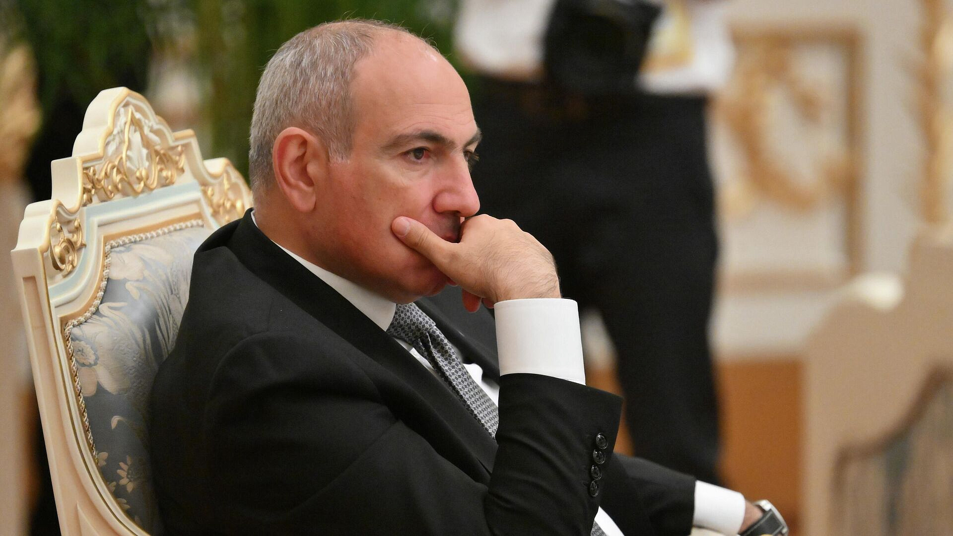 Пашинян заявил, что 70 процентов голосов оппозиции отданы за деньги