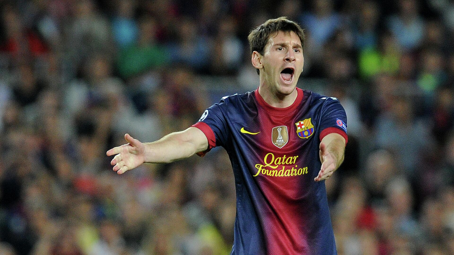 Хави обвинил Лапорту в срыве возвращения Месси в "Барселону"