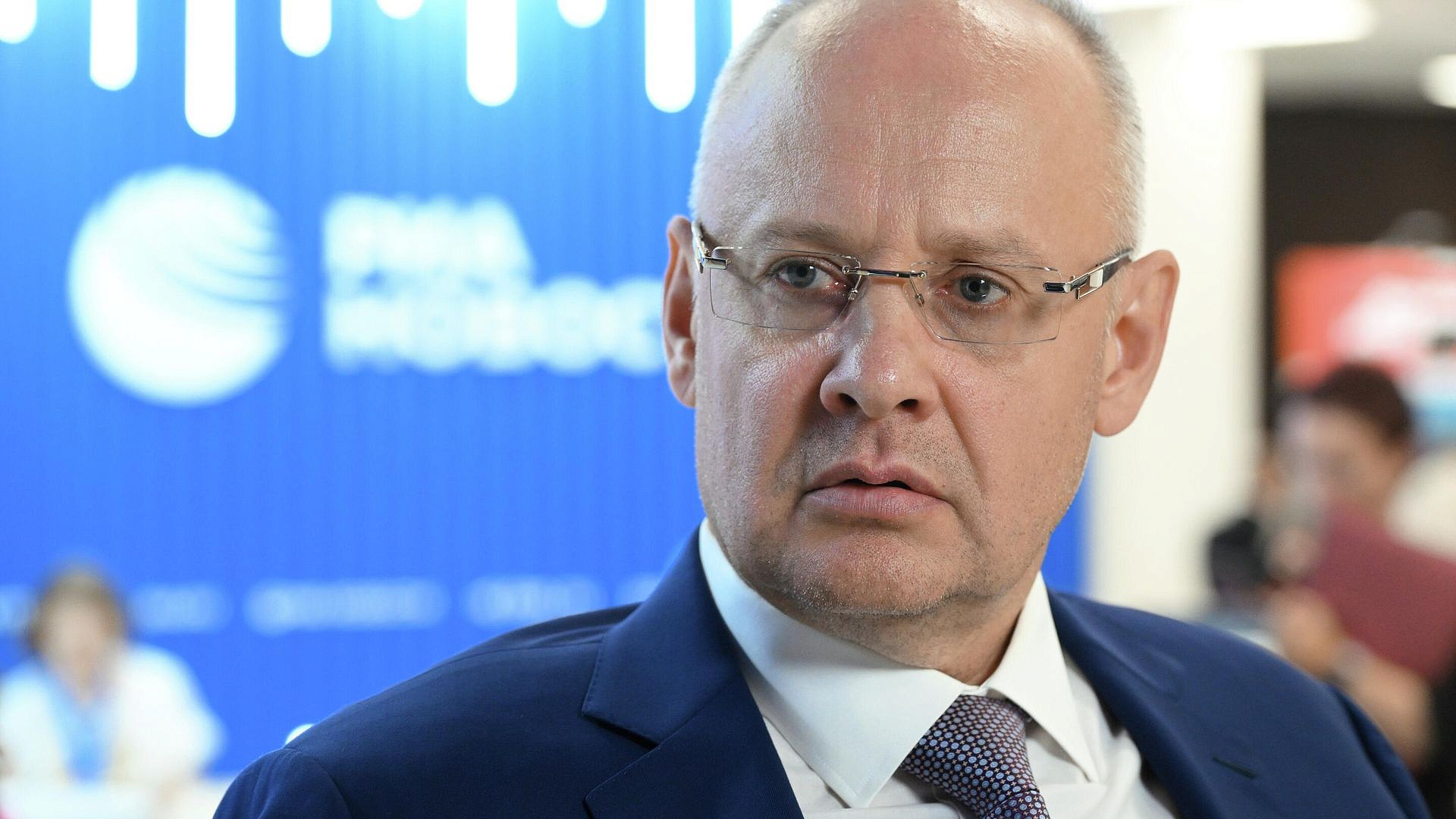 Россия продемонстрирует инструменты "мягкой силы" на ВЭФ, заявил Кобяков
