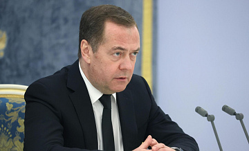 Россия будет наблюдать за деградацией Евросоюза, заявил Медведев