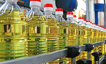 В РФ зафиксировали удешевление цен на подсолнечное масло