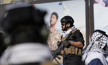 В Багдаде демонстранты пытаются прорваться к посольству США