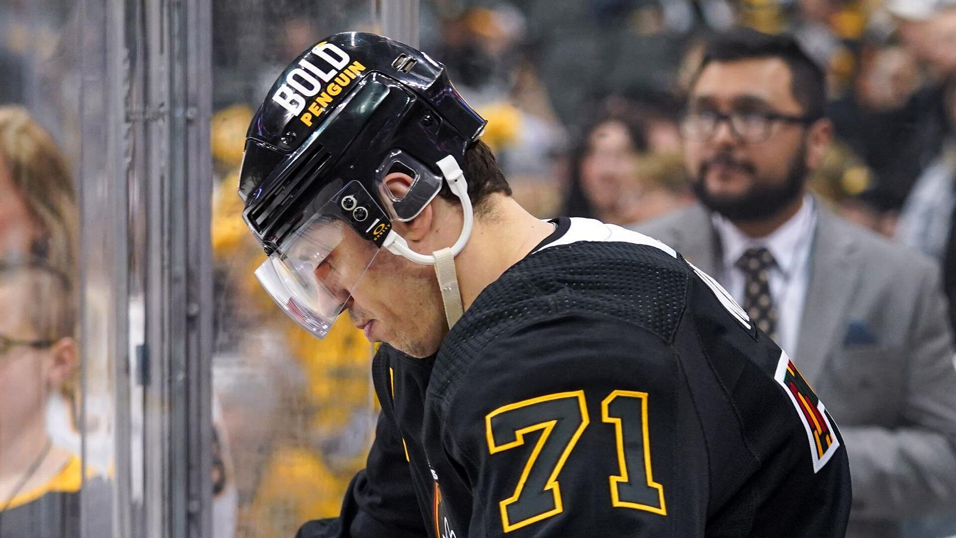 НХЛ дисквалифицировала Малкина на пять матчей за удар клюшкой