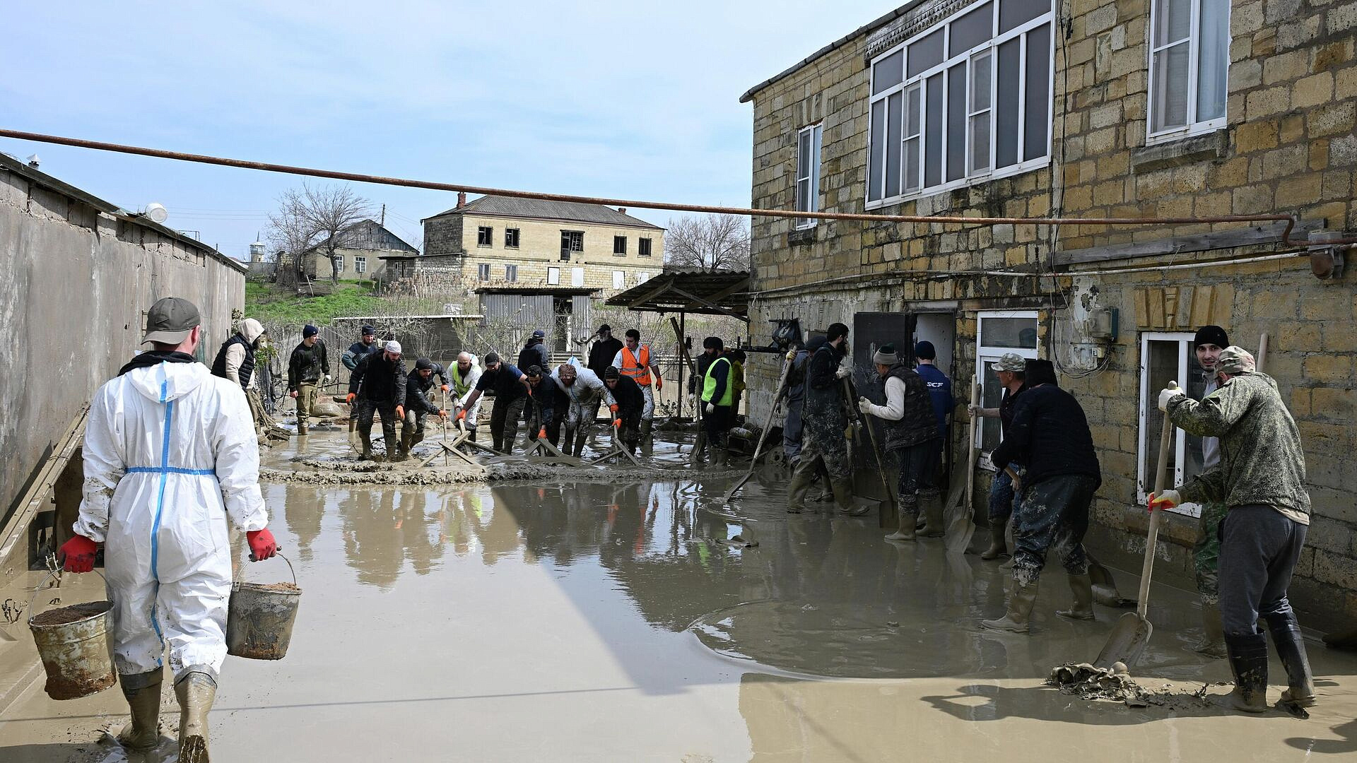 В Дагестане открыли движение по восстановленному железнодорожному мосту