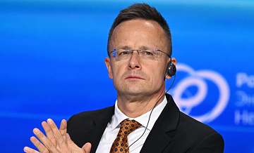 ЕС изолировал себя от крупнейших мировых игроков, заявил Сийярто