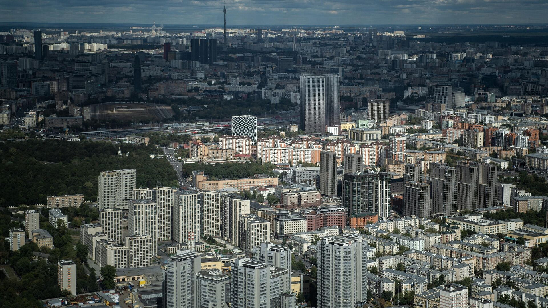 Ученый рассказал, как долго продлится в Москве самый длинный день в году
