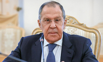 СССР совершил предательство, выведя войска из ГДР, заявил Лавров