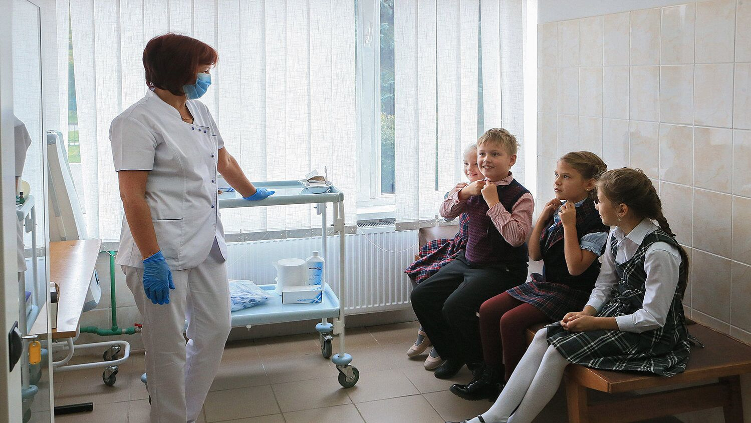 В Госдуме предложили ввести осмотр врача-психиатра для школьников