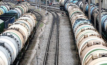 Путин поручил Минсельхозу контролировать цены на дизель для аграриев