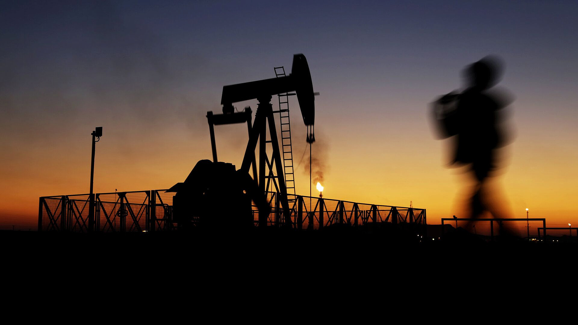 Нефть дешевеет из-за неопределенности в переговорах США и Ирана