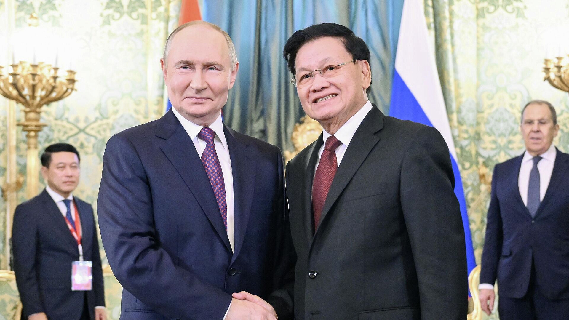 Путин поздравил президента Лаоса с переизбранием