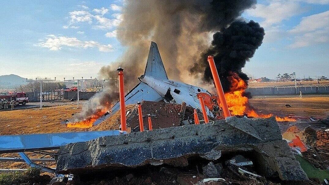 Число погибших при авиакатастрофе в Южной Корее достигло 62