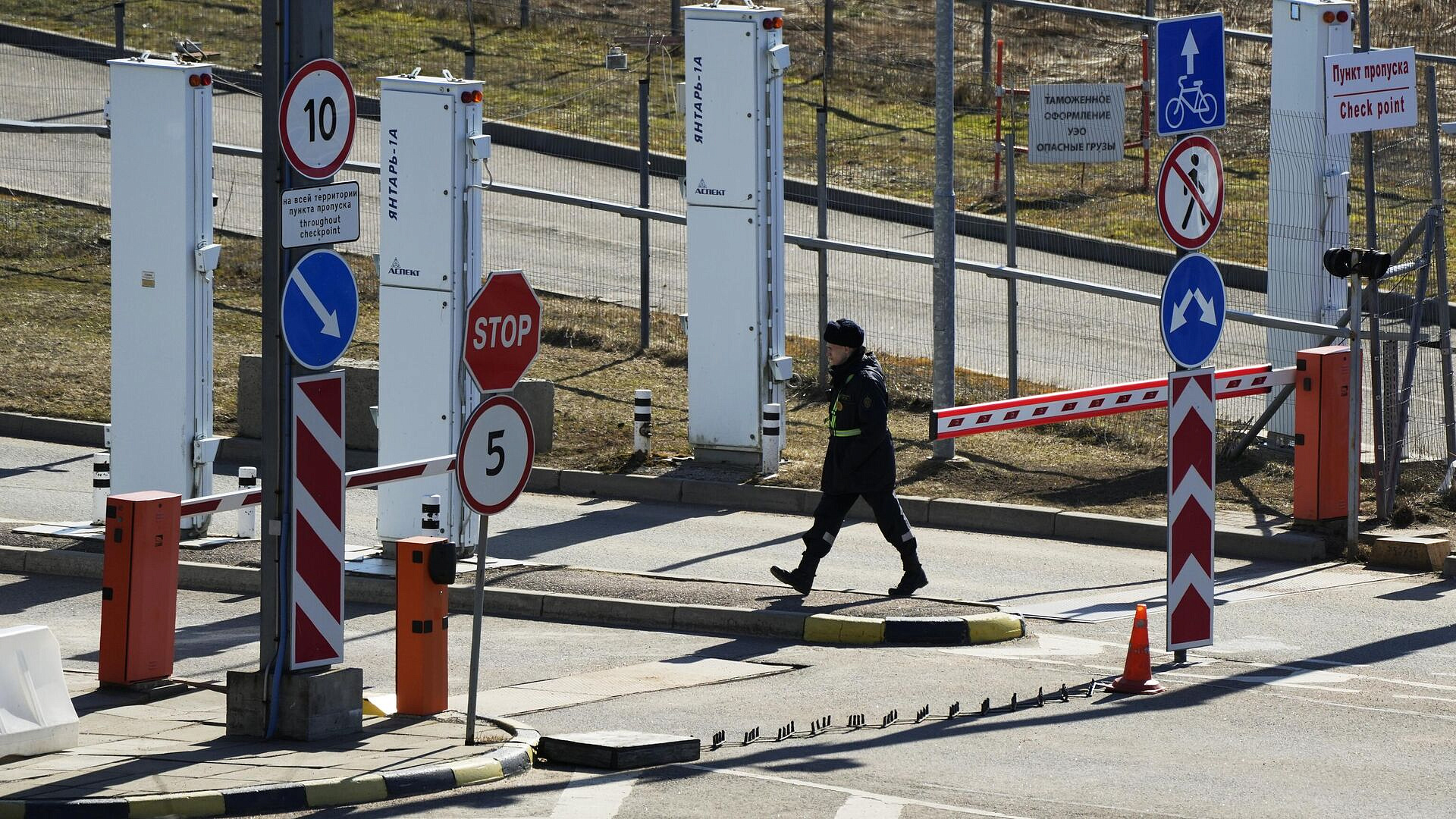 � ������ � ������ ���� ������� ����� 900 ������� ����� ���������