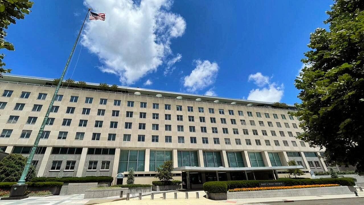 Украинская компания ведет соцсети Госдепа США на русском языке