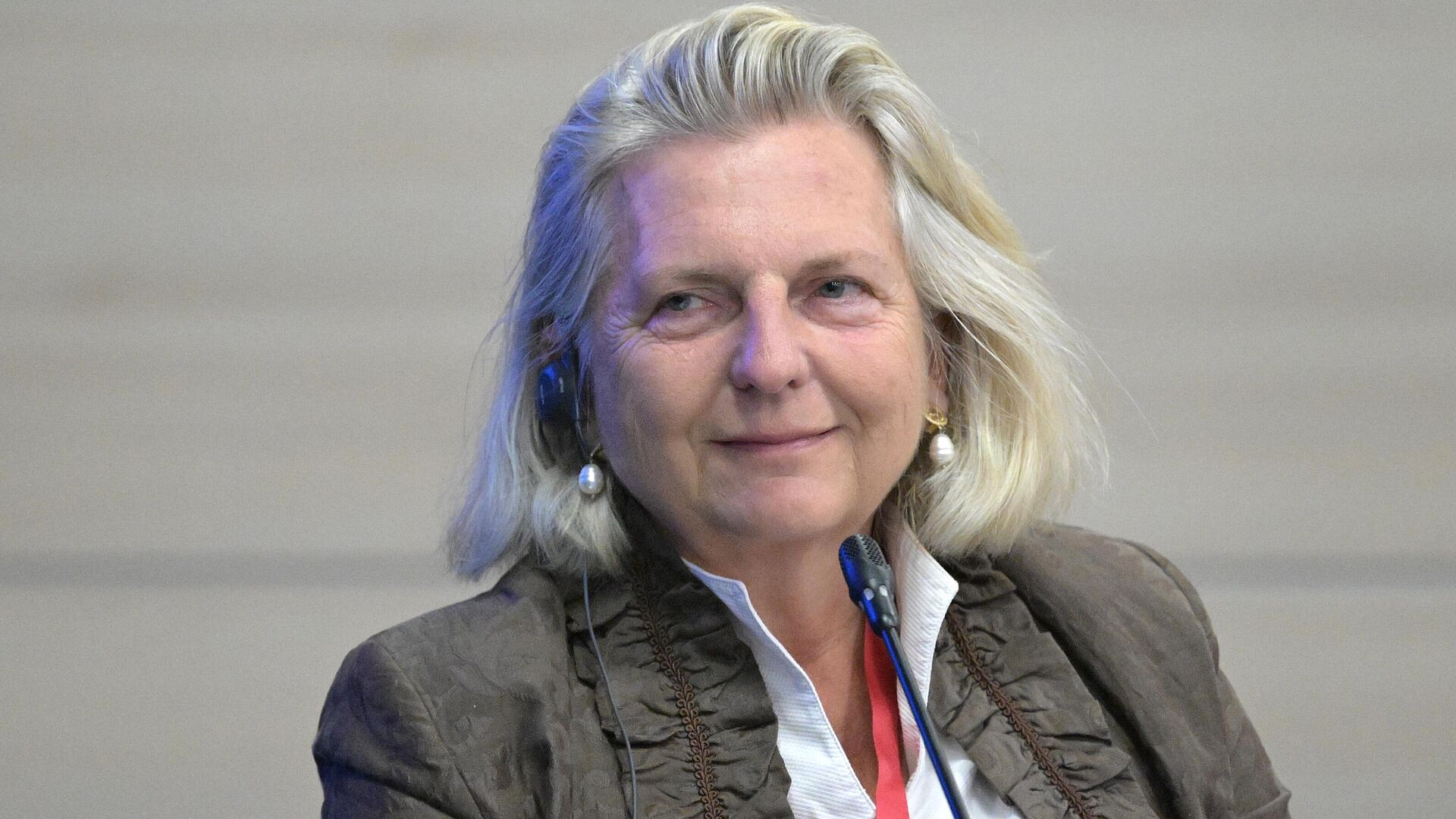 Кнайсль хочет построить дом в России