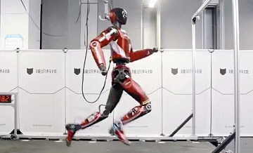 Китай представил самого быстрого робота-гуманоида