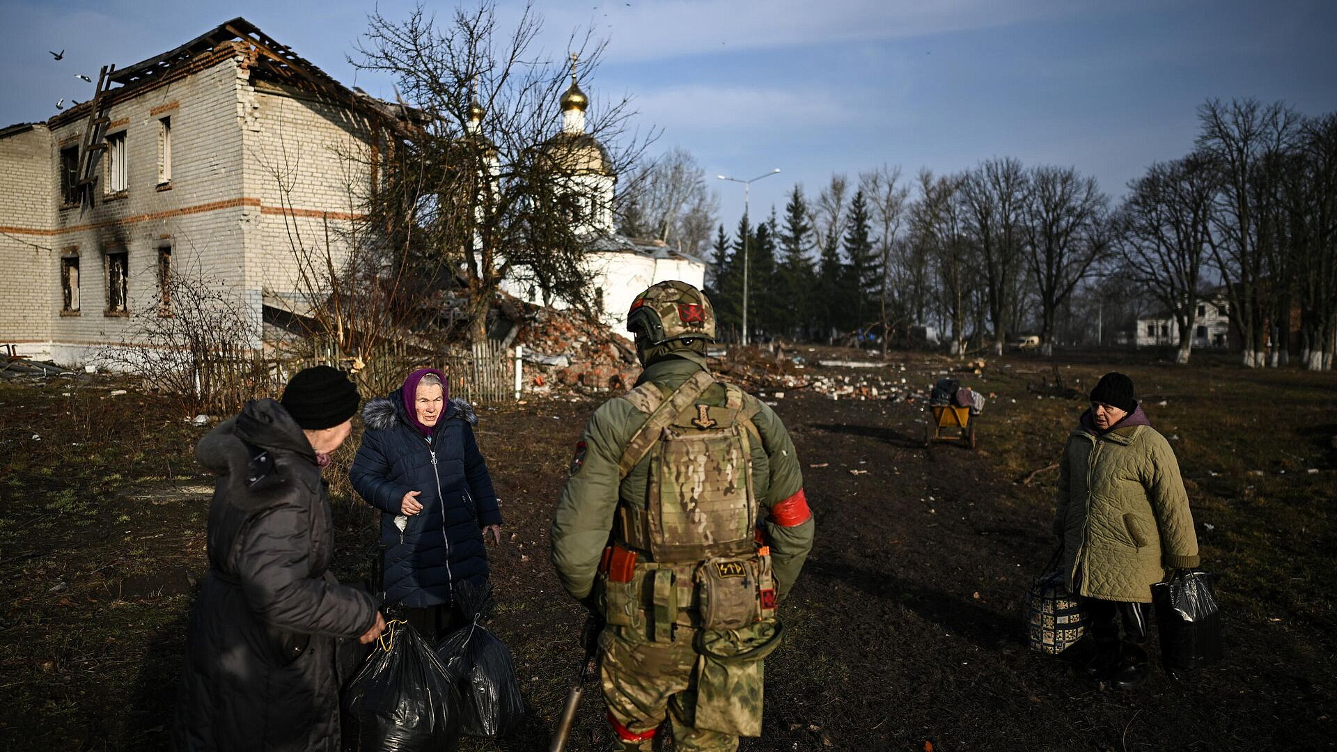 Пенсионерка из Казачьей Локни рассказала, как ей угрожал солдат ВСУ