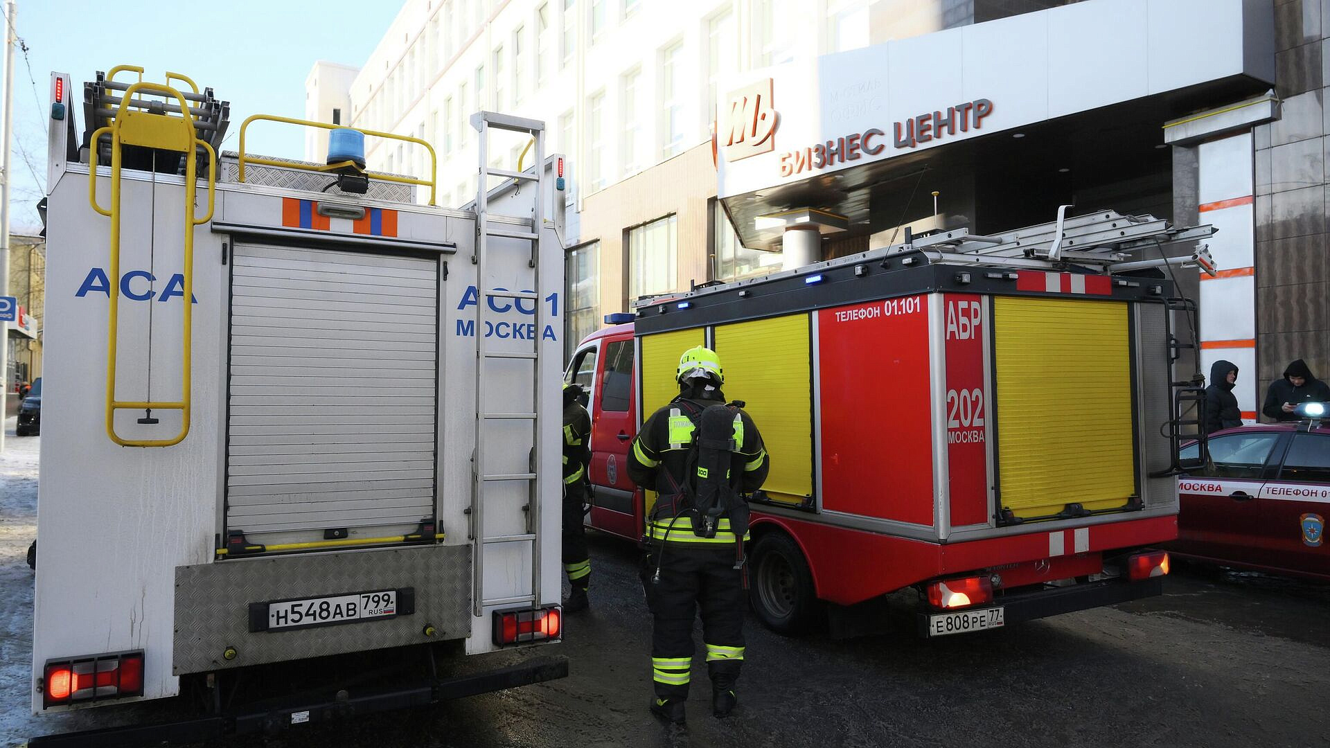 Очевидец рассказал об эвакуации из здания "Известий"