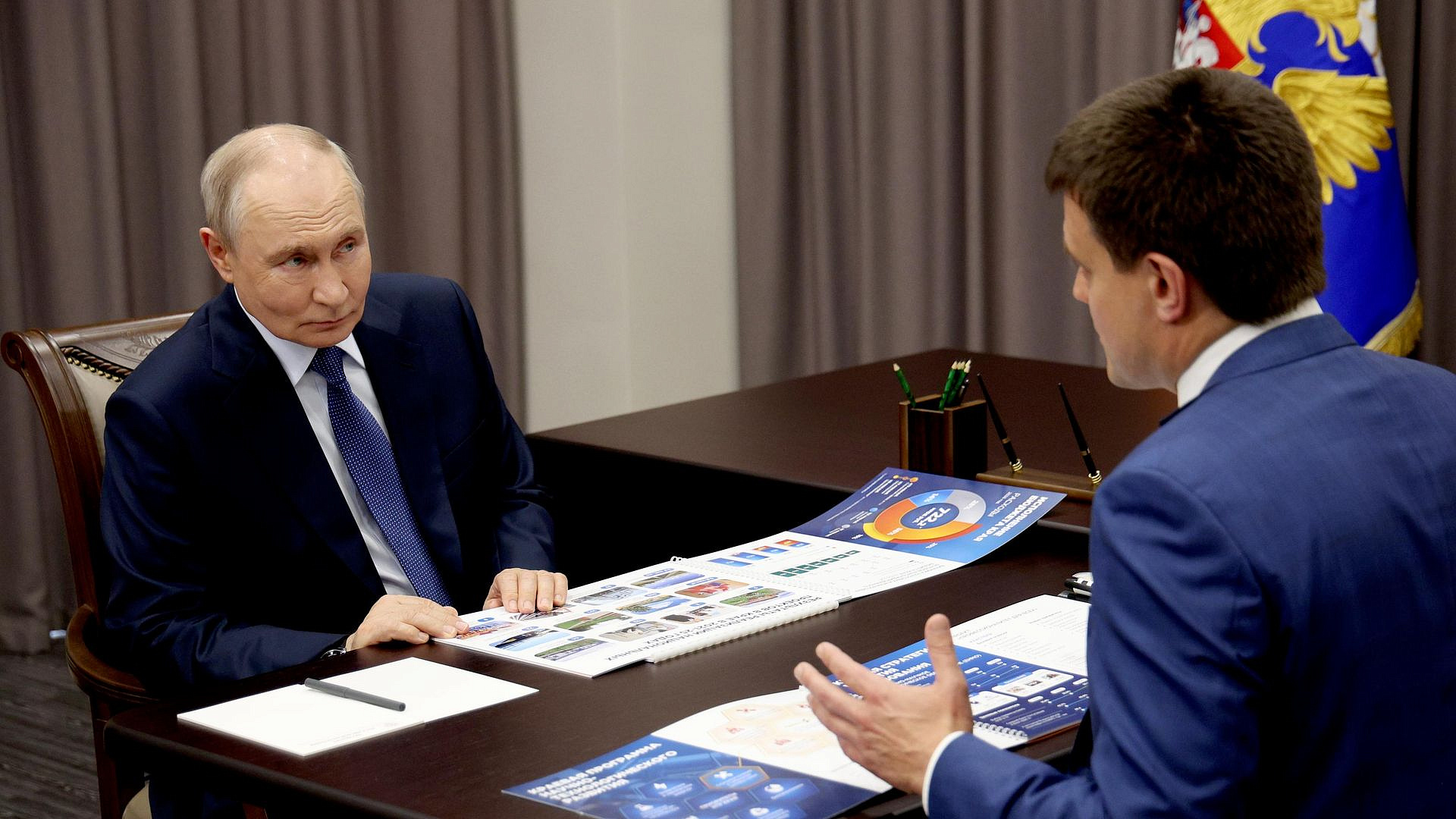 Путин призвал не останавливать работу по помощи семьям участников СВО