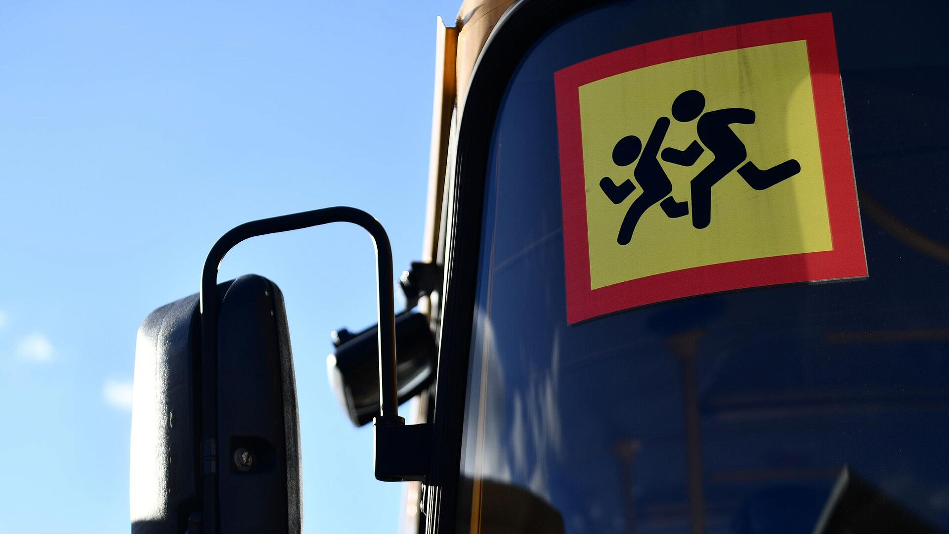 На закупку школьных автобусов выделят 66 миллиардов рублей