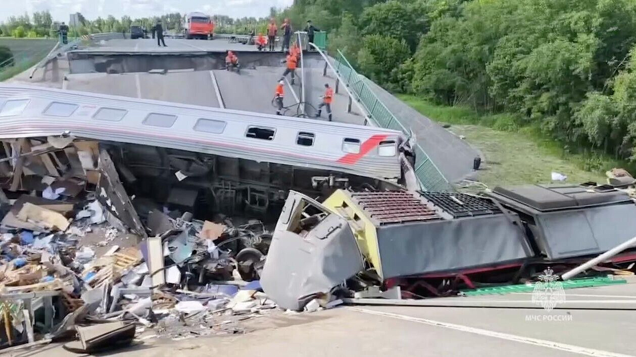 В Брянск прибыла бригада Федерального центра медицины катастроф