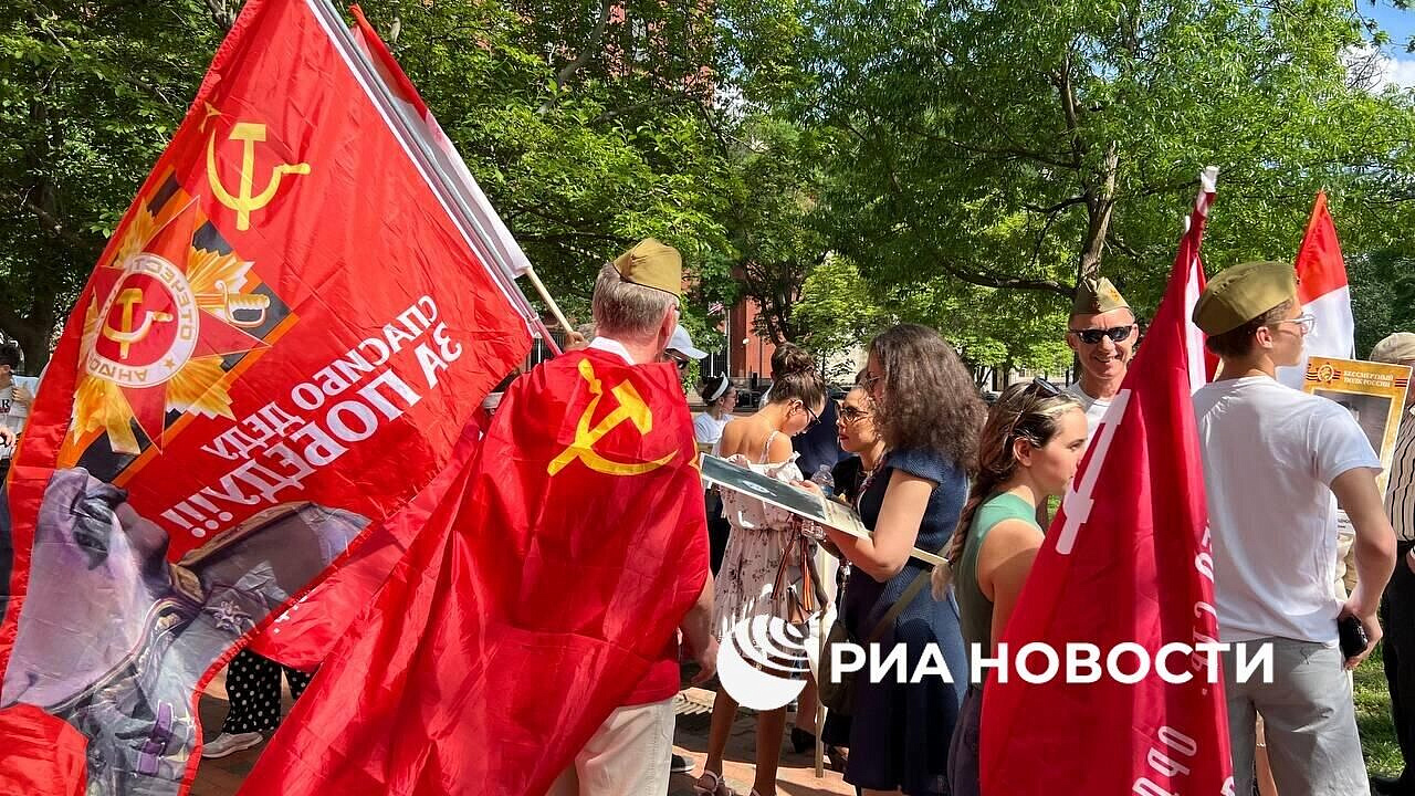 ����� ������ � ��� �������� � ���������� ����� � ����� 80-����� ������