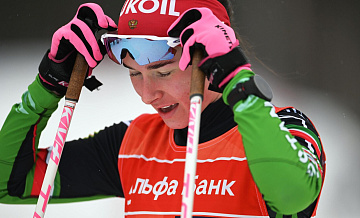 Непряева стала 16-й в гонке на 20 километров на "Тур де Ски"