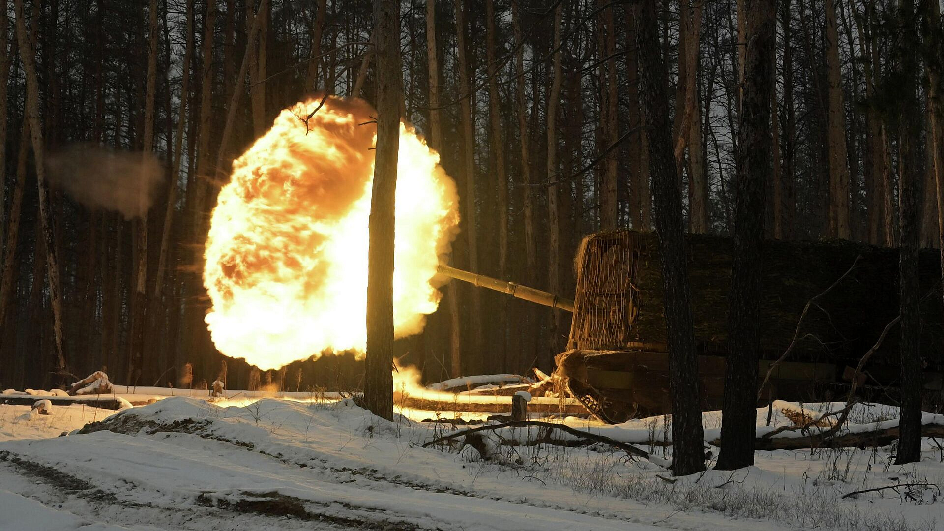 Российский военный в одиночку взял в плен восемь солдат ВСУ в ДНР