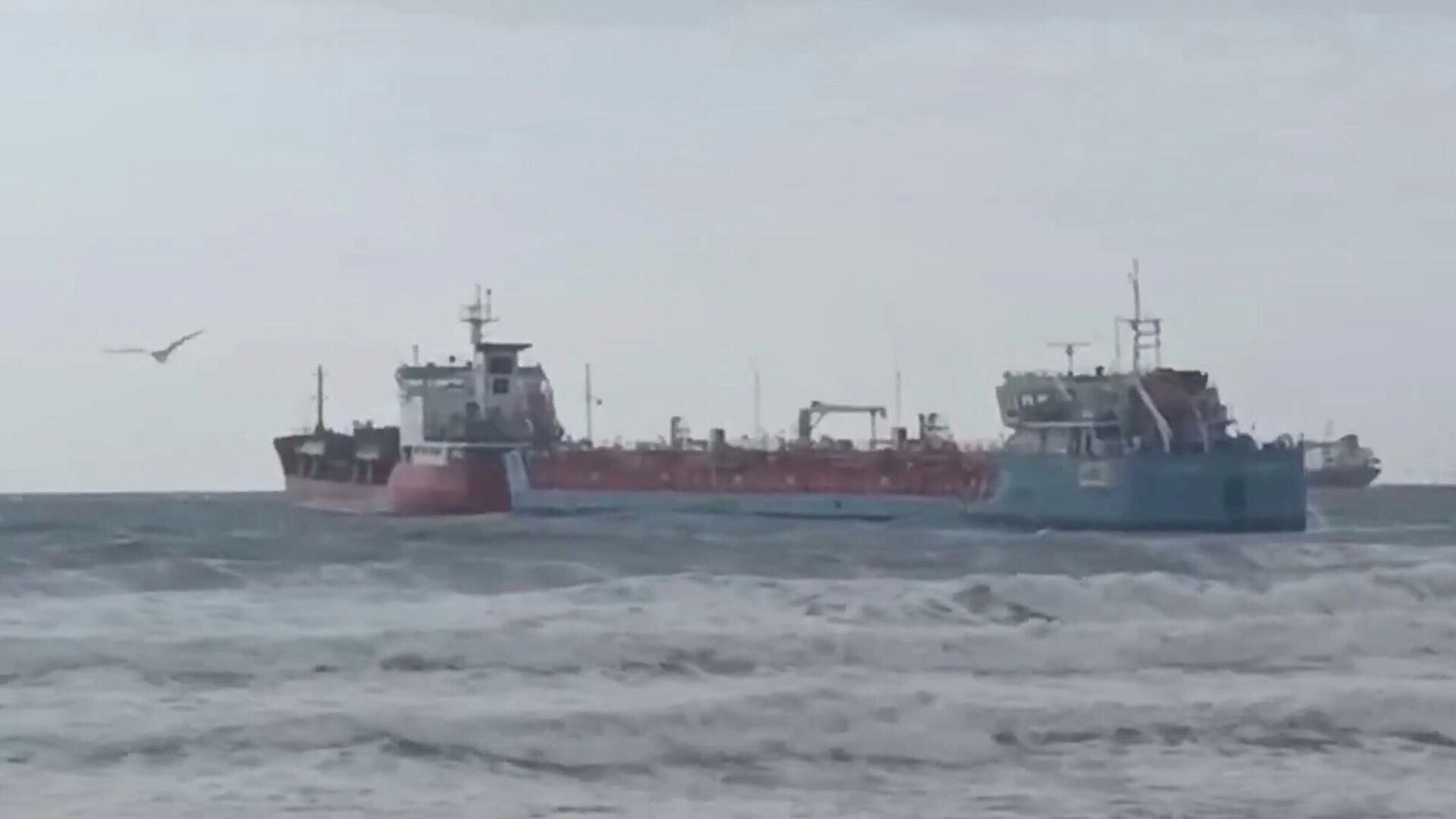 БПЛА атаковали танкер со 140 тысячами тонн нефти у берегов Турции