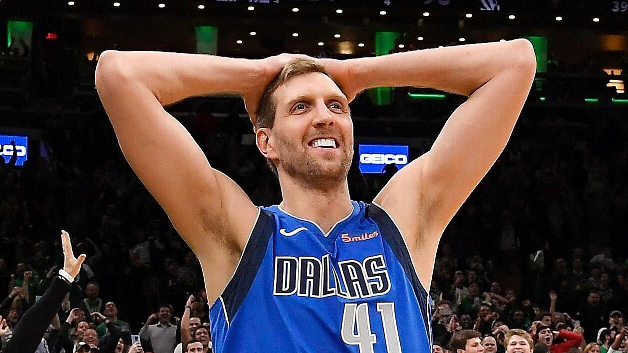 Немца Новицки и американку Берд включили в Зал славы FIBA