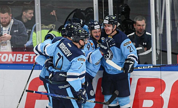 "Сибирь" завершила регулярный чемпионат КХЛ победой над "Барысом"