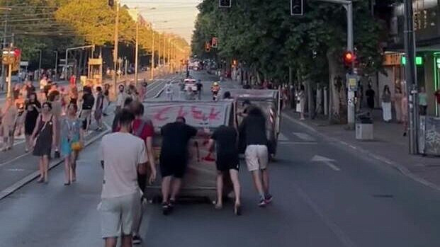 В Сербии студенты начали блокировать трассы