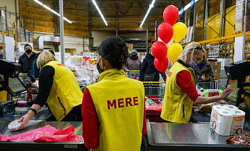 Владелец "Светофора" Шнайдер стал долларовым миллиардером, сообщил Forbes