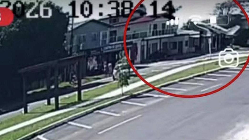 Самолет влетел в жилой дом в Бразилии, пишут СМИ