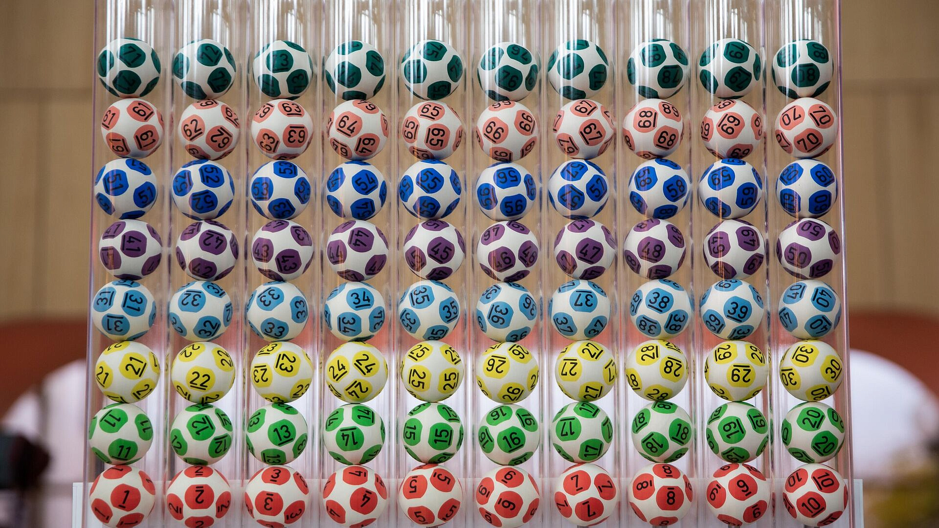 Шесть россиян стали мультимиллионерами после розыгрыша лотереи "Мечталлион"