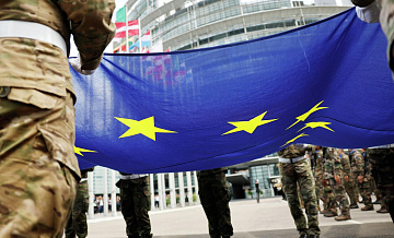 ЕС рушит западную цивилизацию разжиганием войны, считает Дмитриев