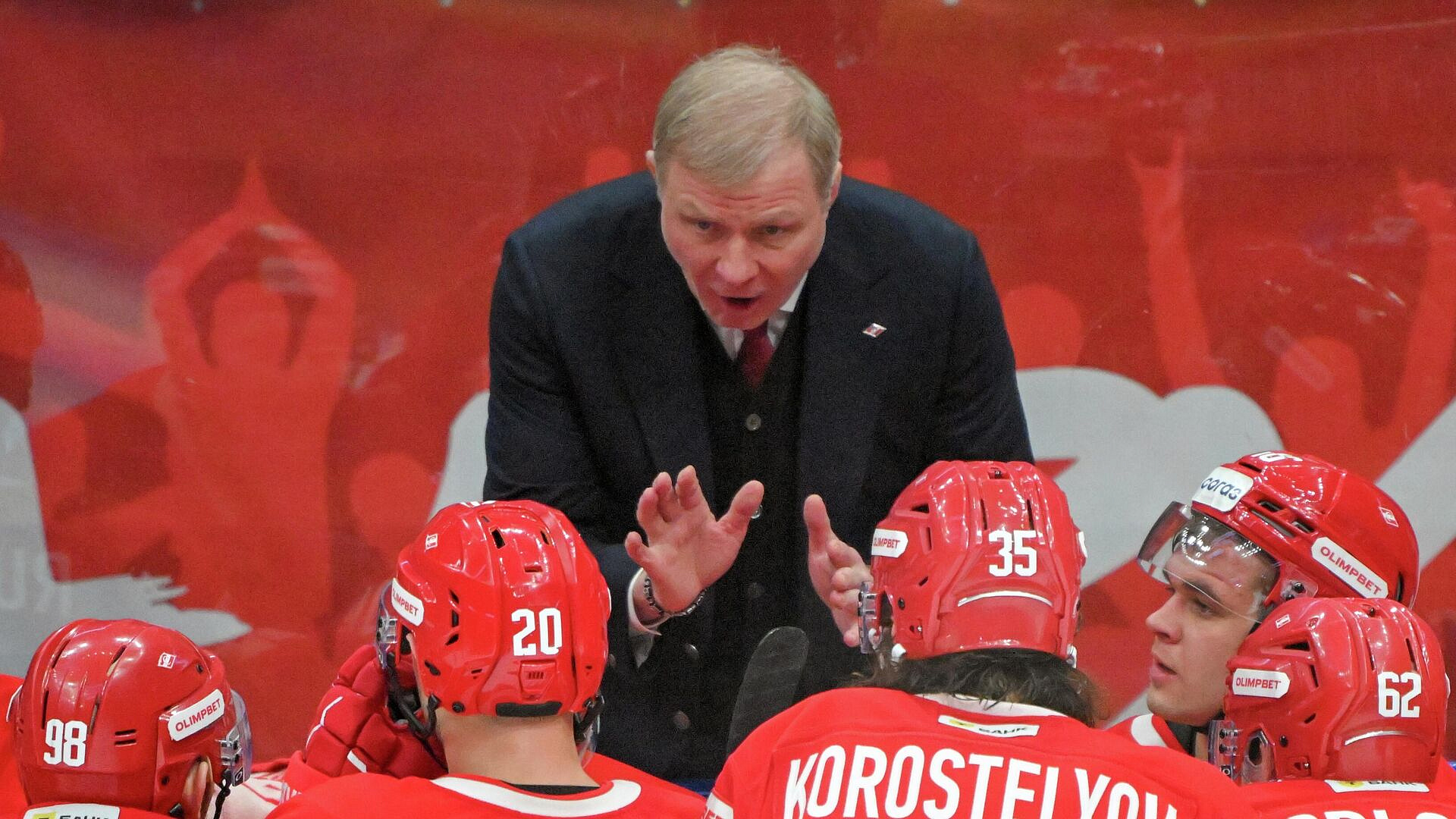 Тренер "Спартака" вернется к работе к концу регулярного чемпионата КХЛ