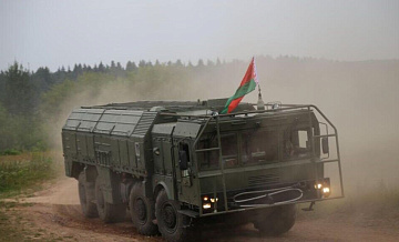 Белорусские военные отработали получение спецснарядов для "Искандера-М"