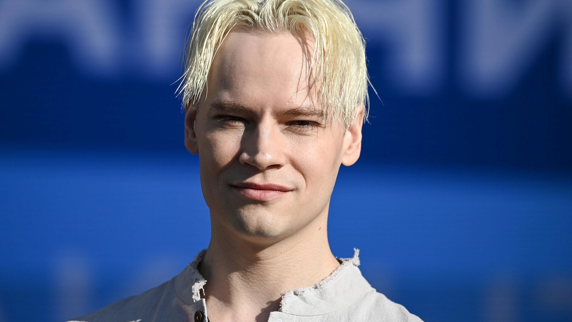 Shaman �������� ����� "������ ����" � ����������� � 80-����� ������