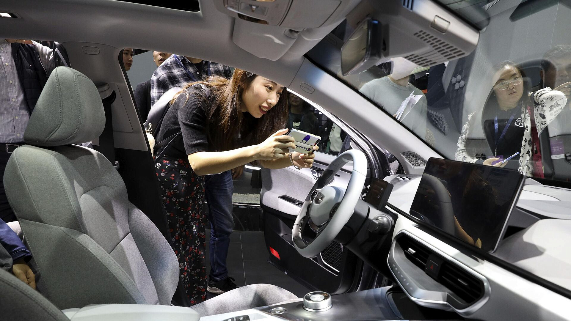 � ������������ ������� �������� ������� �� ��������� �������������