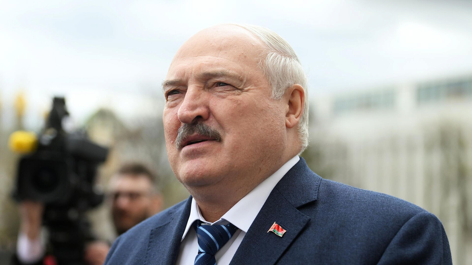 Лукашенко призвал страны ЕАЭС признать электронную цифровую подпись